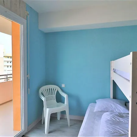 Bel Au Centre De Avec Balcon, Garage Et Ascenseur - Fr-1-494-188 *