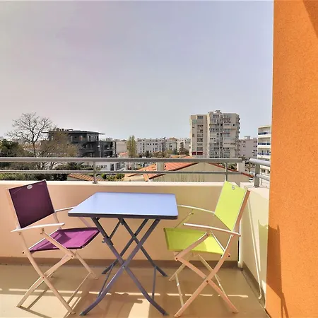 Appartamento Bel Au Centre De Avec Balcon, Garage Et Ascenseur - Fr-1-494-188 Royan